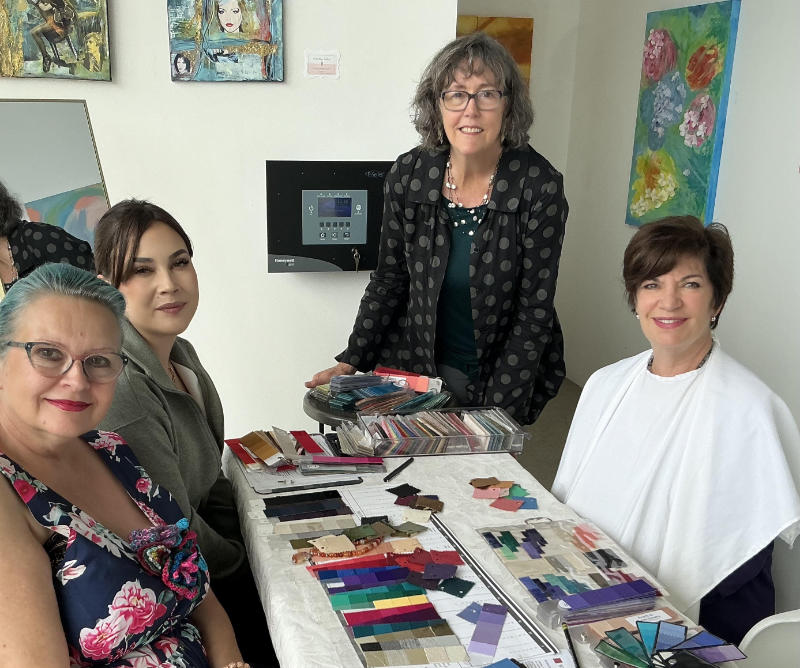 color consultant training class with Mary Lou Manlove